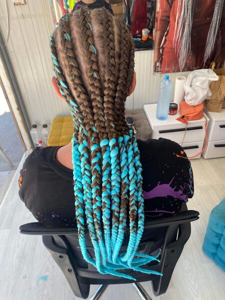 Riame Afro HairStyle - Salon extensii codite afro